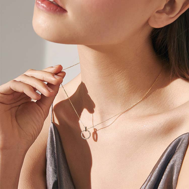 Light Luxury Rose Gold Circle Necklace