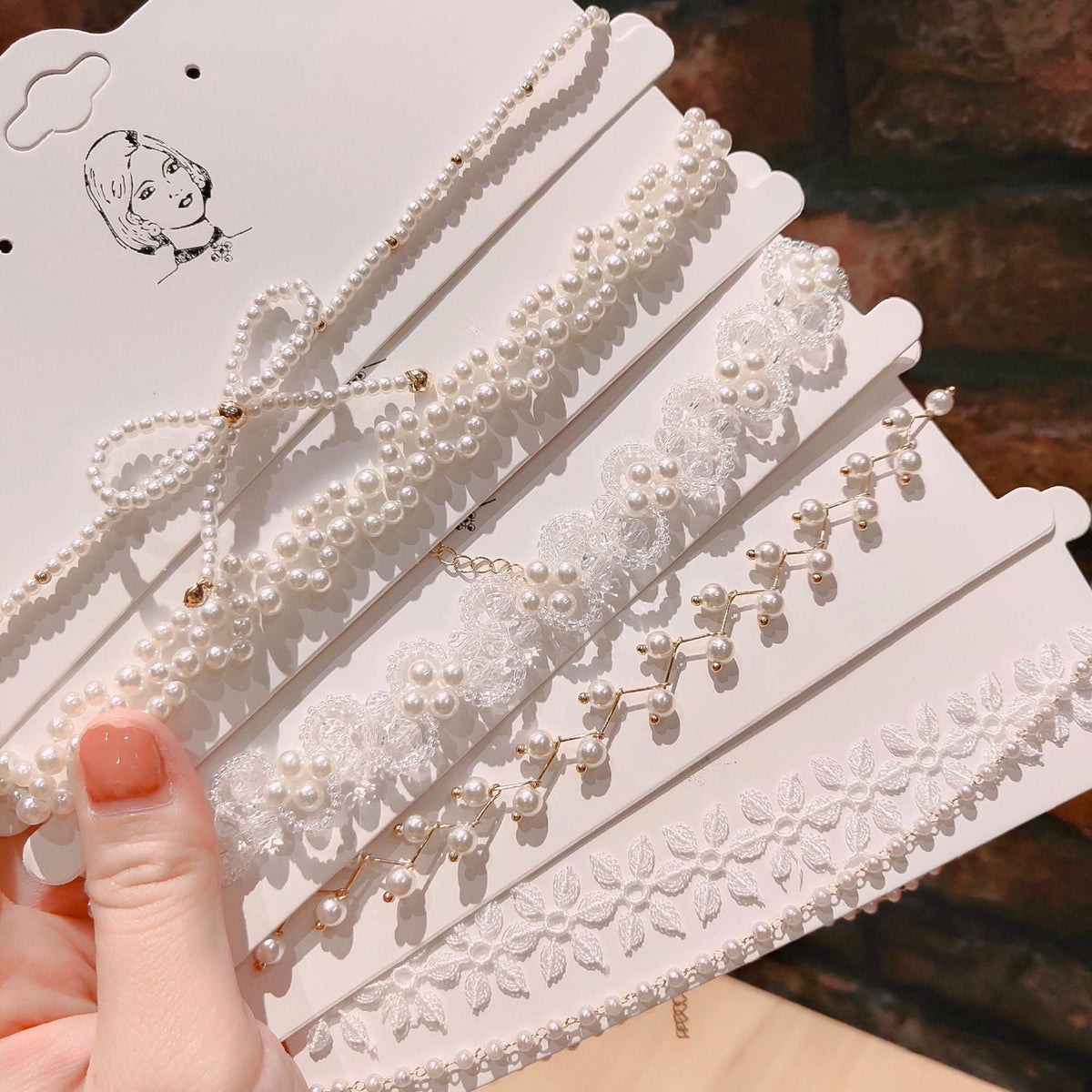 Drop-shaped Pearl Necklace Choker
