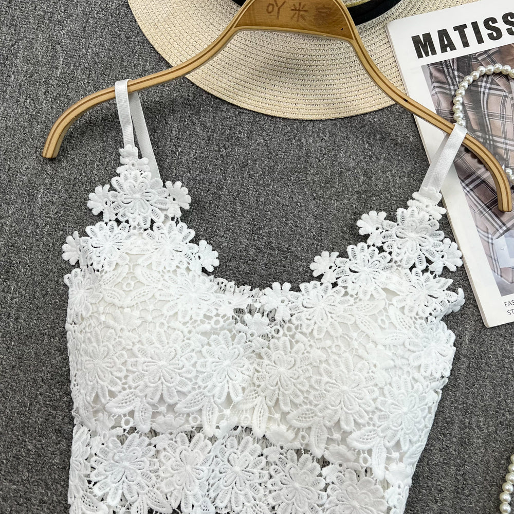 Hollow Lace Pattern V-neck Halter Top