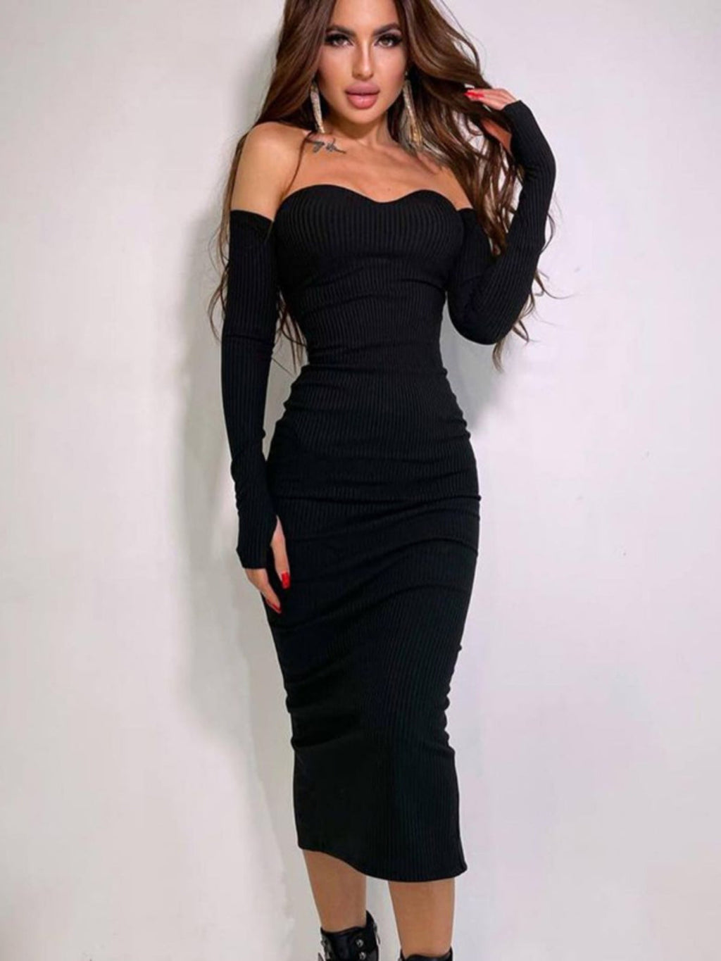 Chic Off-shoulder Knitted Black Dress