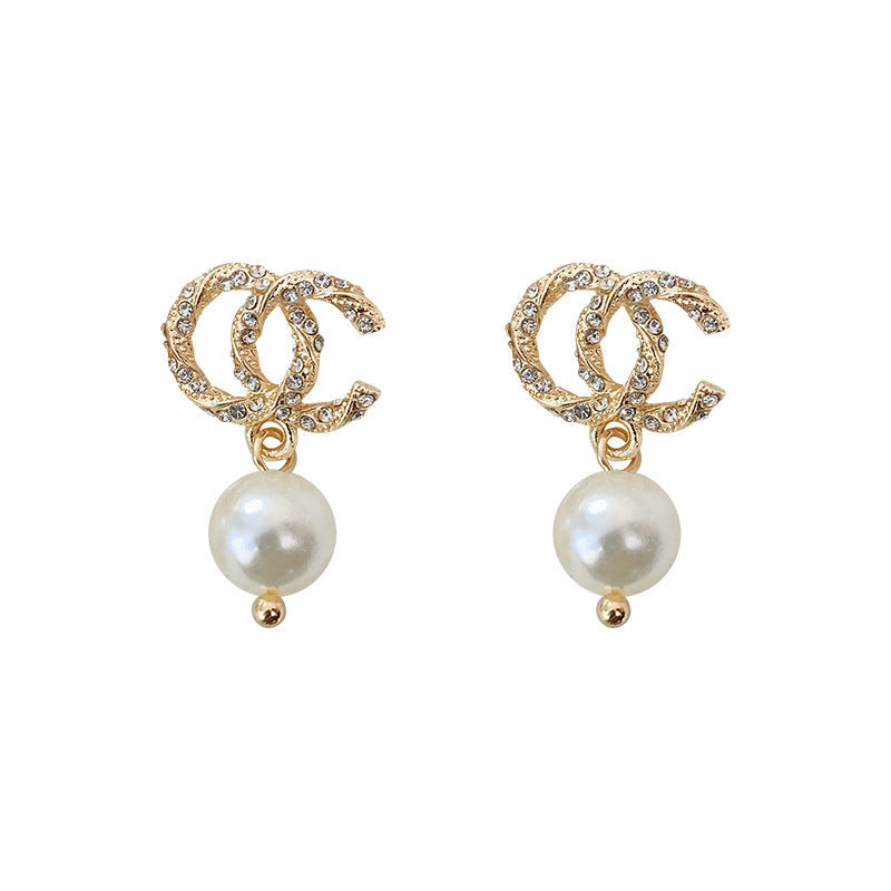 Simple Pearl Temperament Ear Stud