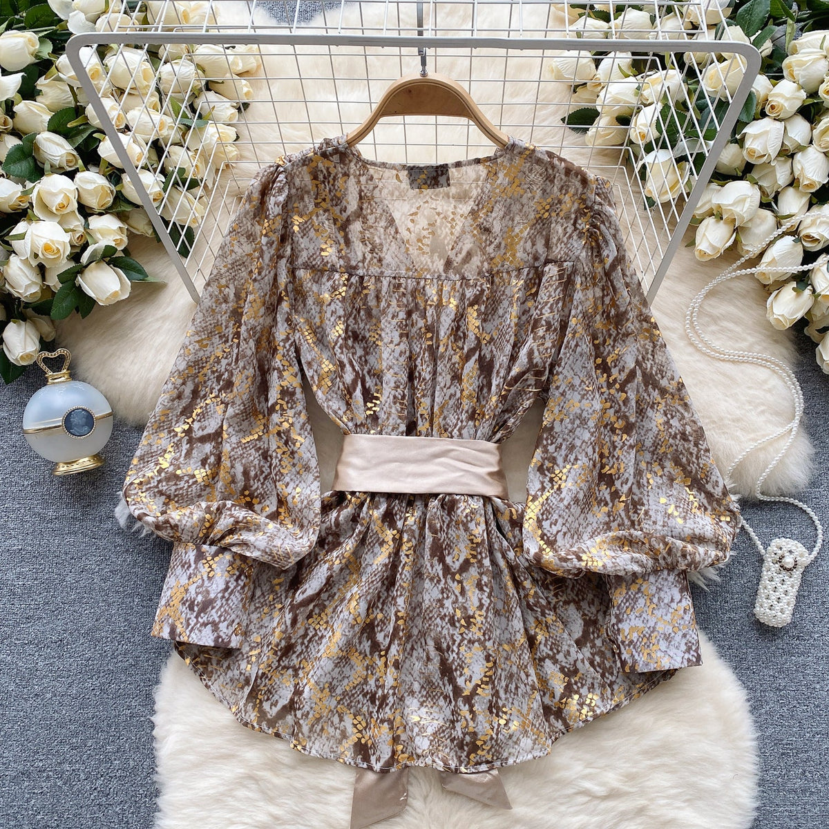 Courtly Puffy Sleeve Floral Shirt