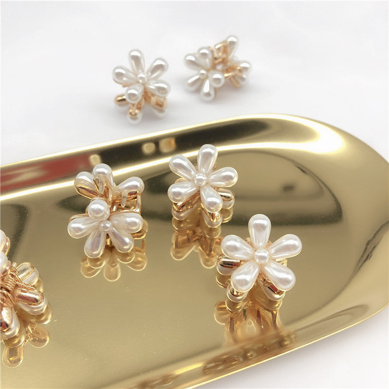 Pearl Flower Grab Hair Clip