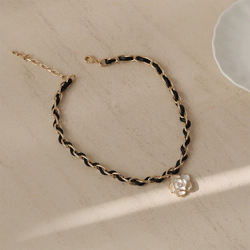 Camellia Metal Clasp Necklace