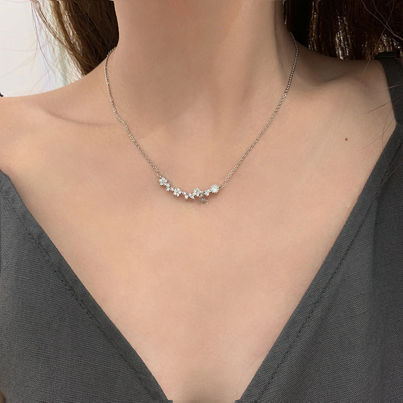 Delicate Zirconia Star Rhinstone Necklace