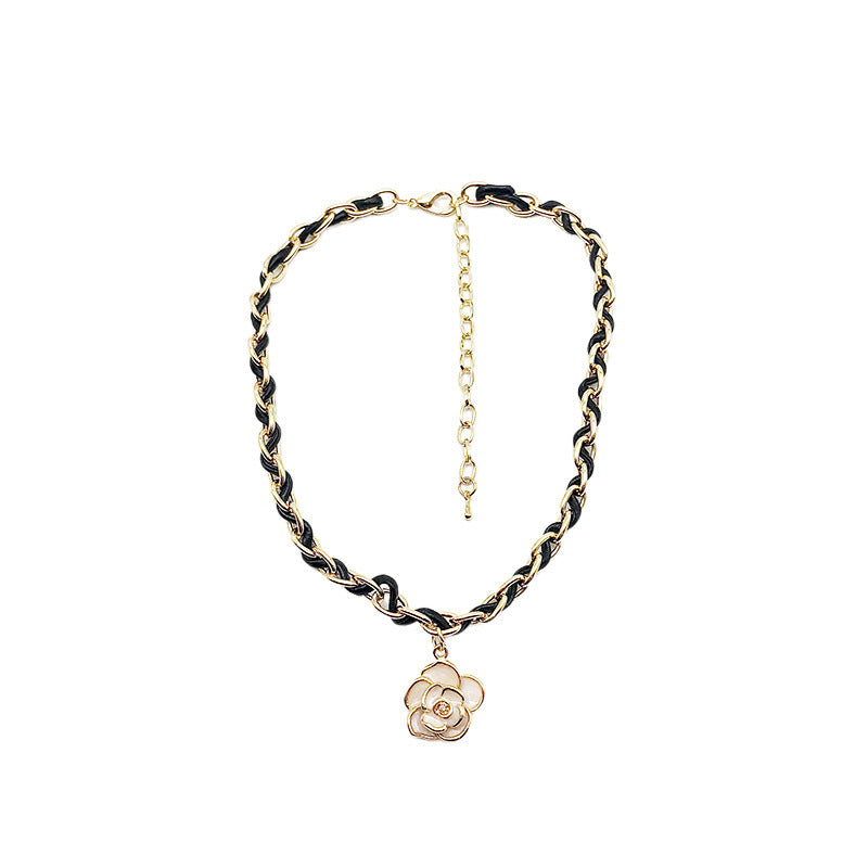 Camellia Metal Clasp Necklace