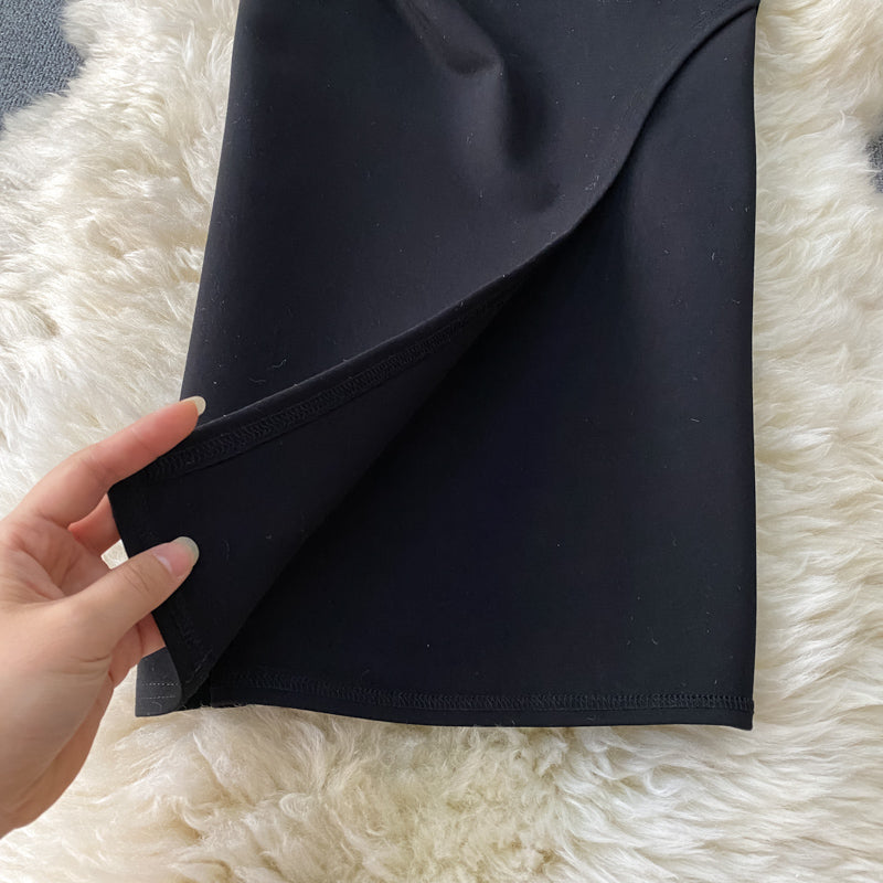 Asymmetric One-step Black OL Skirt