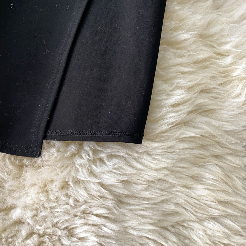 Asymmetric One-step Black OL Skirt