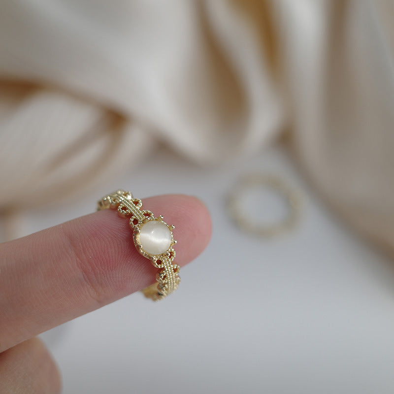 Vintage Cat's Eye Stone Lace Ring