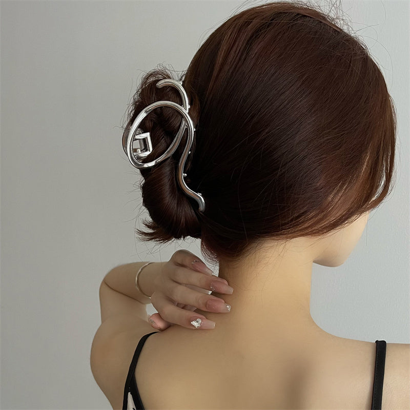Openwork Hair Plate Shark Clip