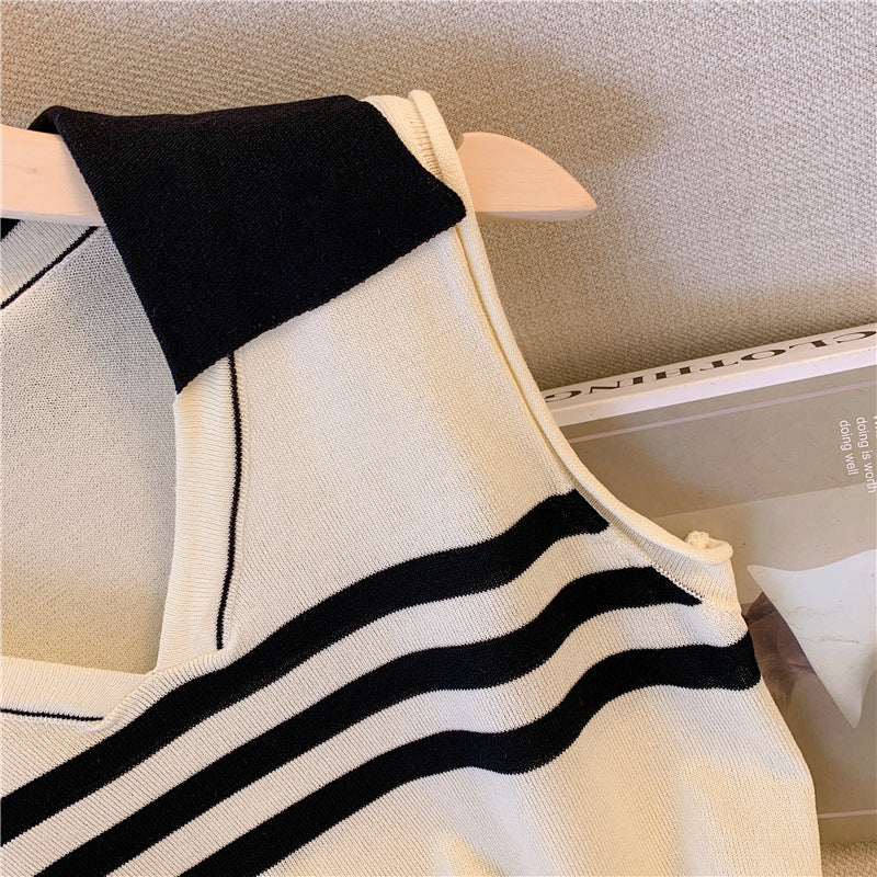V-neck Lapeled Sleeveless Knitted Top