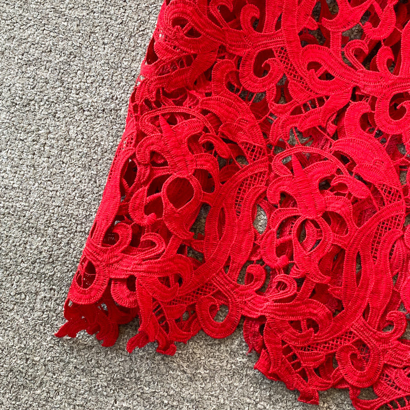 Vintage Lace Off-the-shoulder Dress