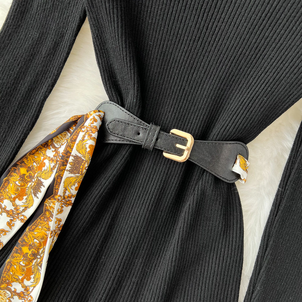 Black Sweater&Printed Pleated Skirt 2Pcs