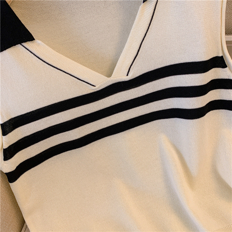 V-neck Lapeled Sleeveless Knitted Top