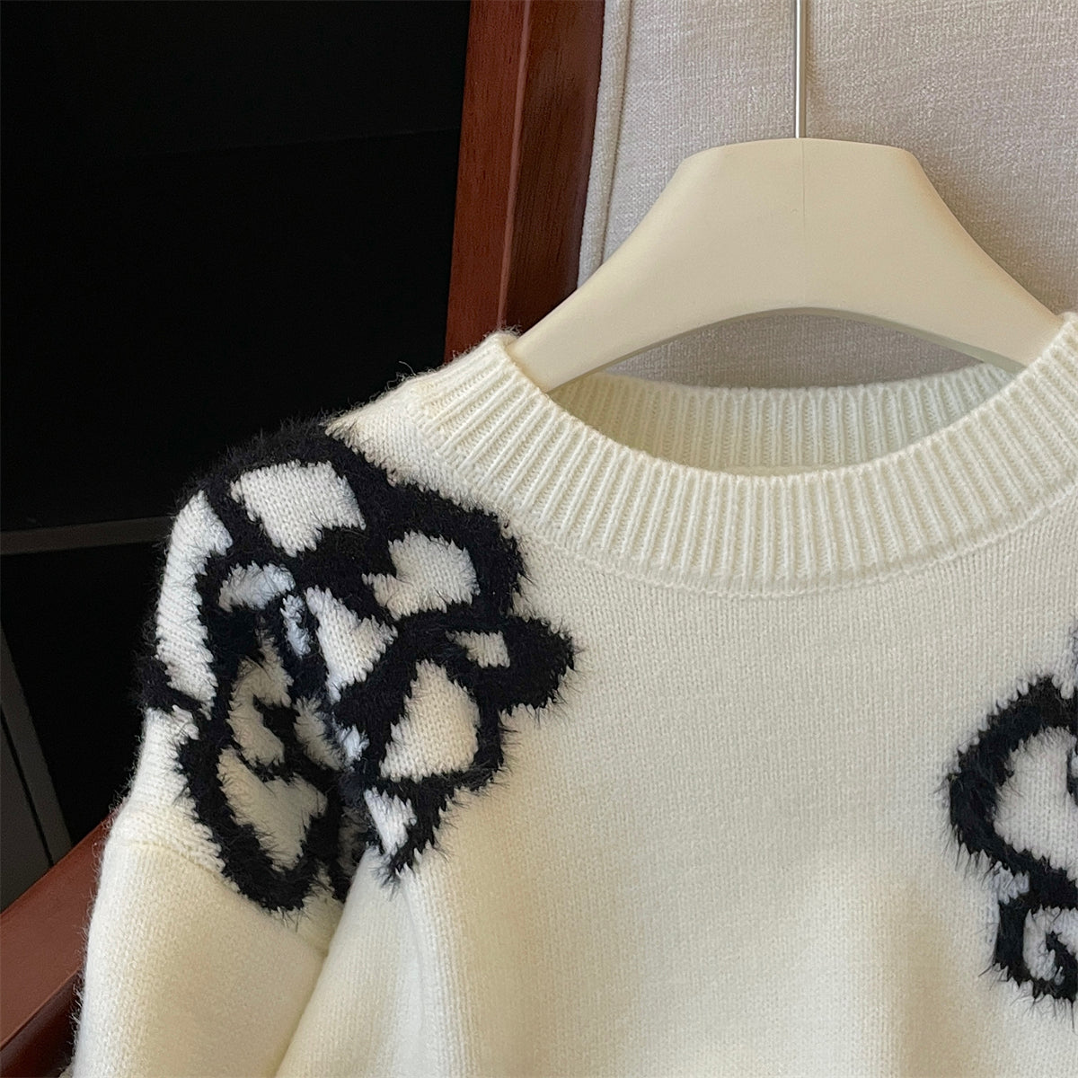 Black Floral Jacquard Soft Sweater
