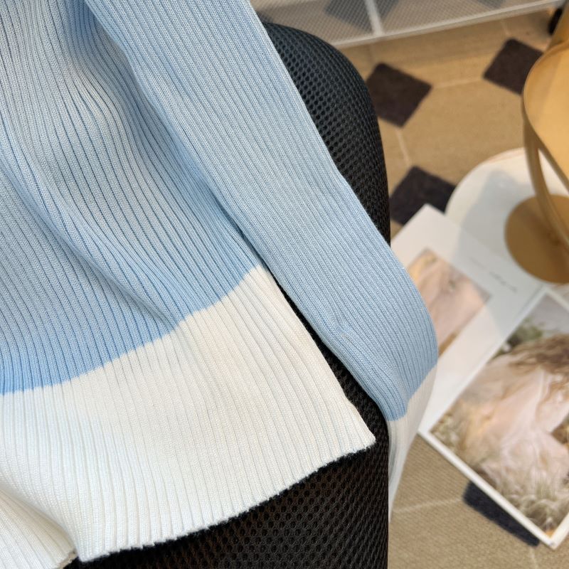 Color Clashing Pit Stripe Knitwear