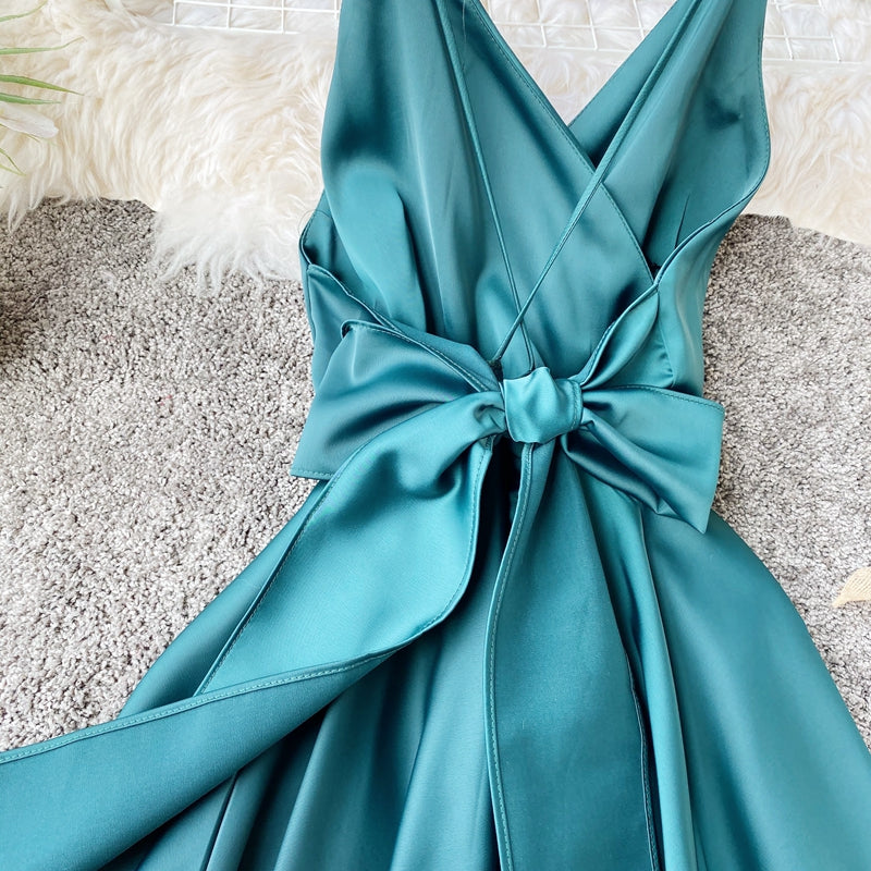 Lace-up Back Strap Halter Solid Color Big Swing Dress
