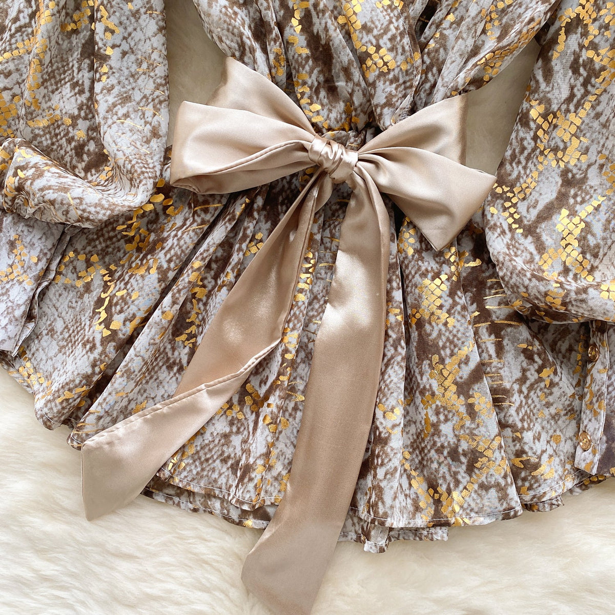 Courtly Puffy Sleeve Floral Shirt