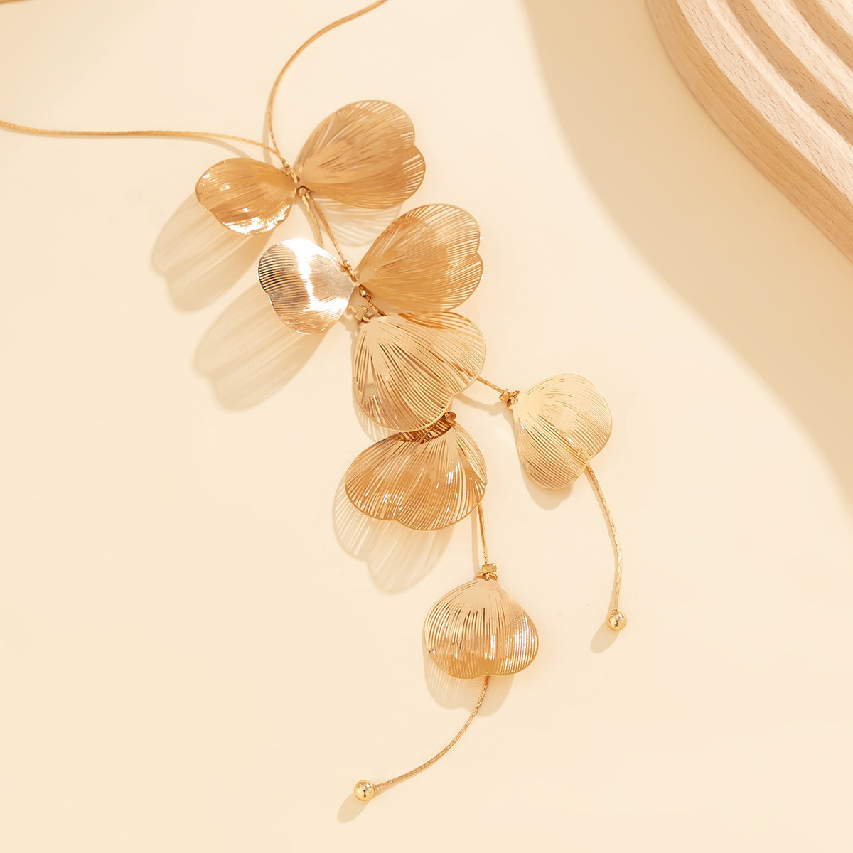 Niche Ginkgo Leaf Tassel Necklace