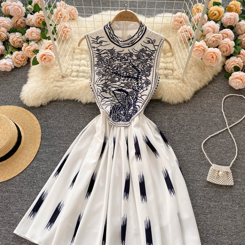 Crew Neck Sleeveless Embroidered Dress
