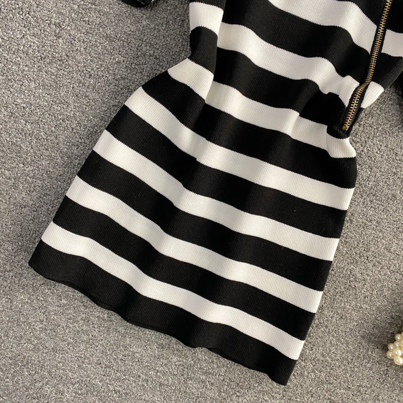 Color Blocking Striped Slant Zipped Top