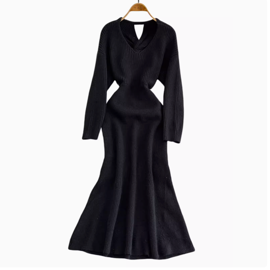V-neck Knotted Knitted Fishtail Dress