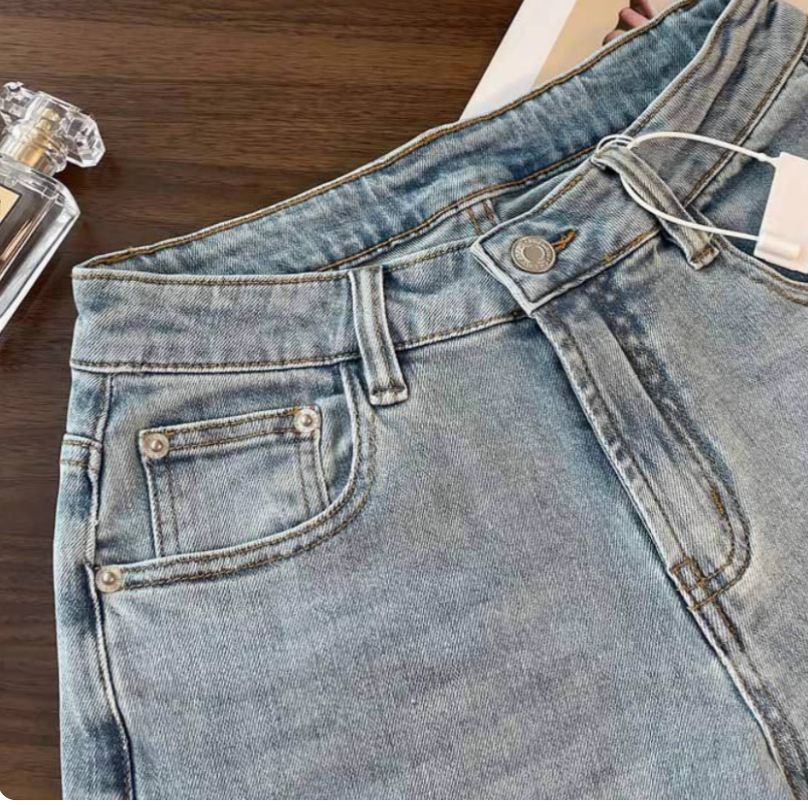 Chinese Style Loose Embroidered Jeans