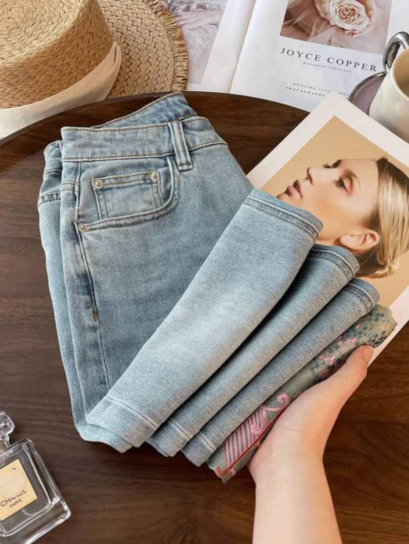 Chinese Style Loose Embroidered Jeans