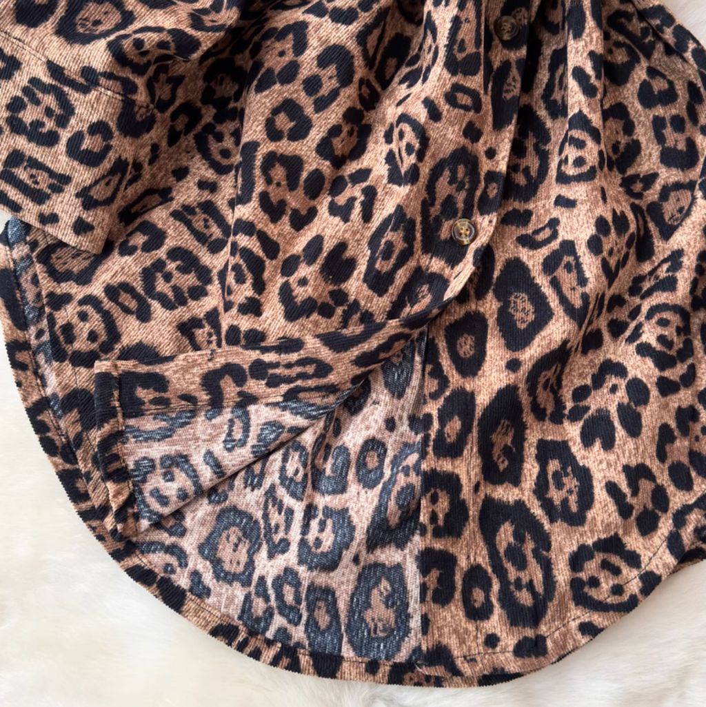 Chic Leopard Printed Shirt with Belt