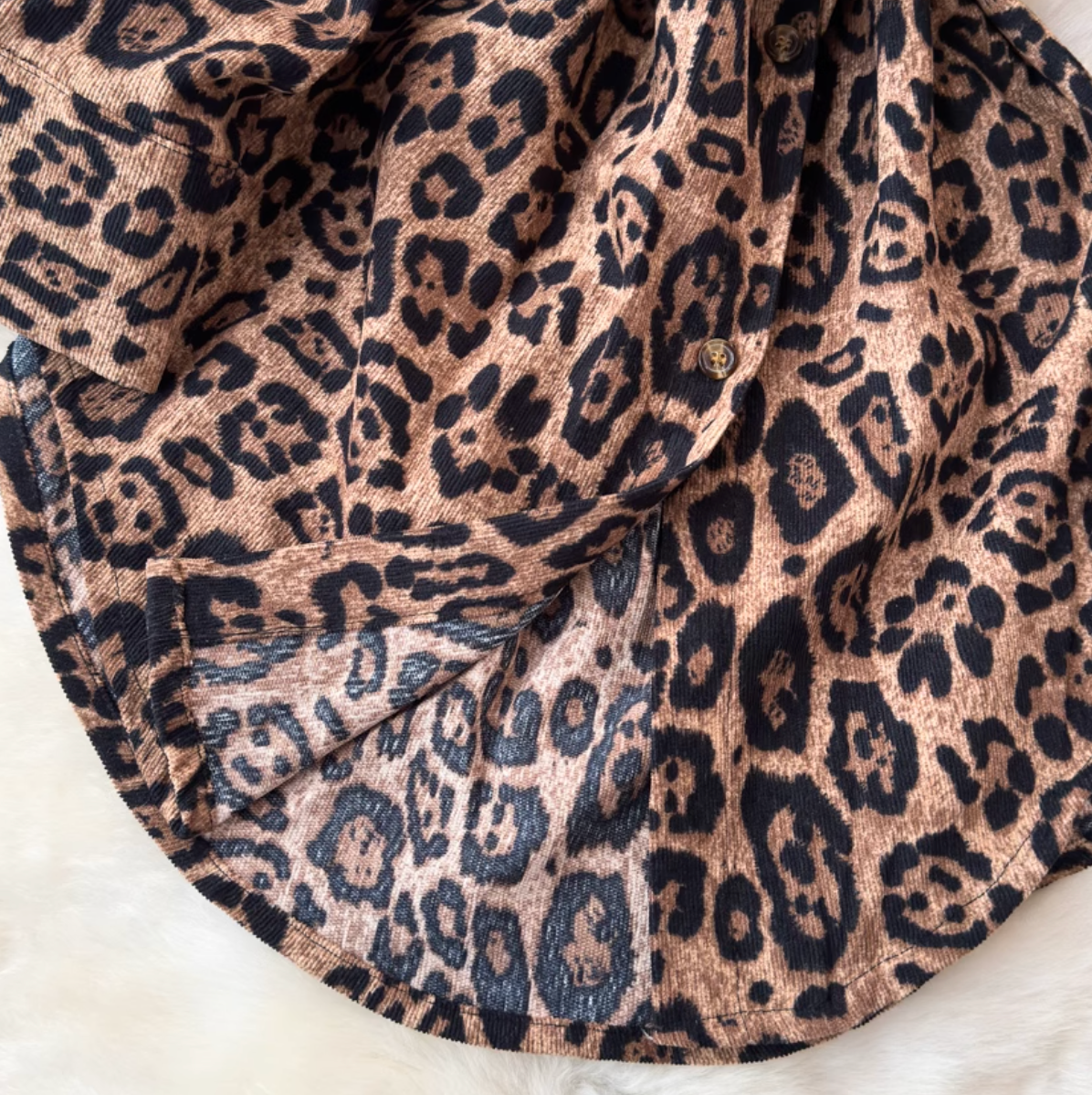 Chic Leopard Printed Shirt with Belt