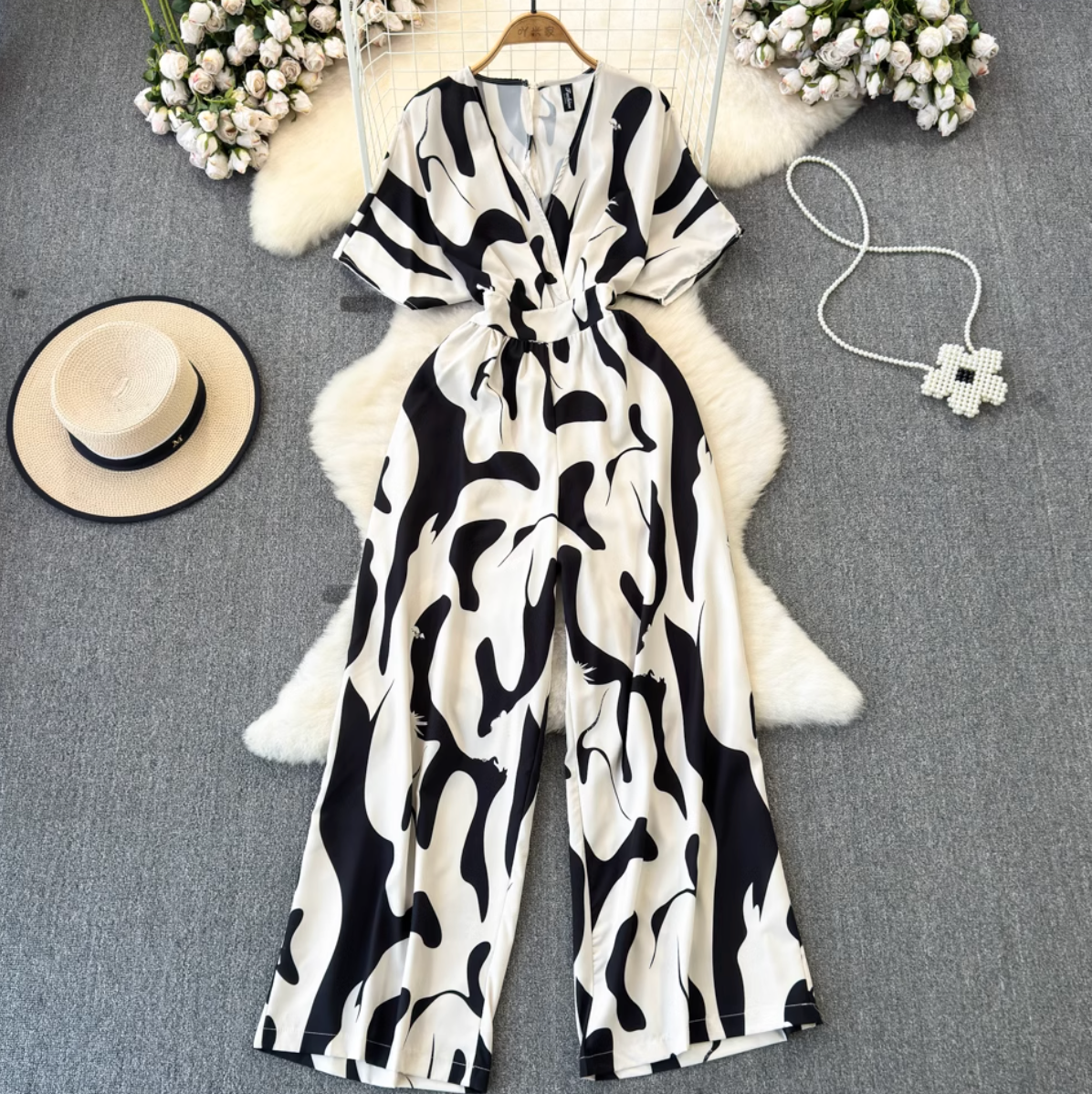 V-neck Color Blocking Slim-fit Jumpsuits