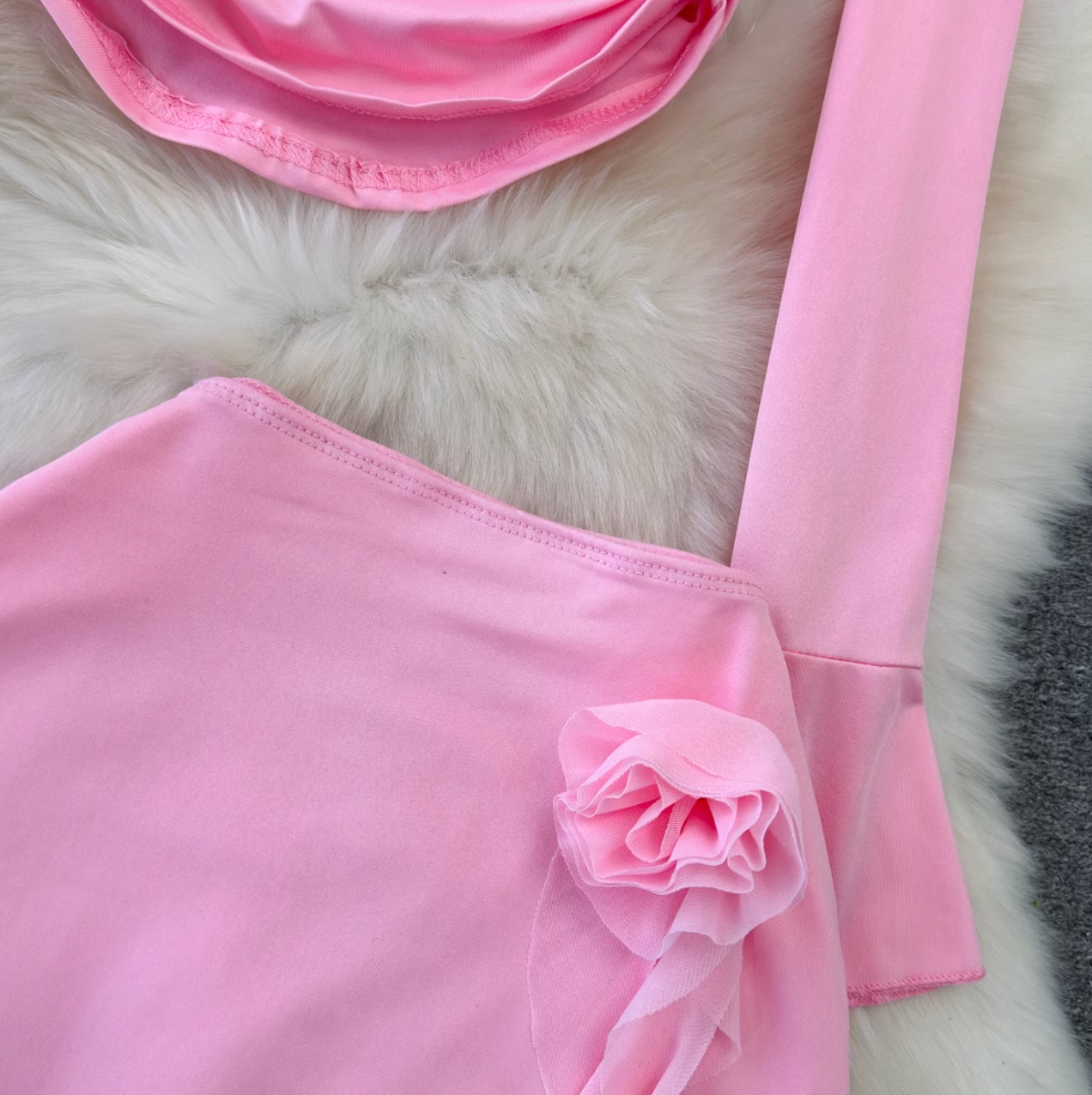 Off-shoulder Top & Hip-wrapping Skirt 2Pcs