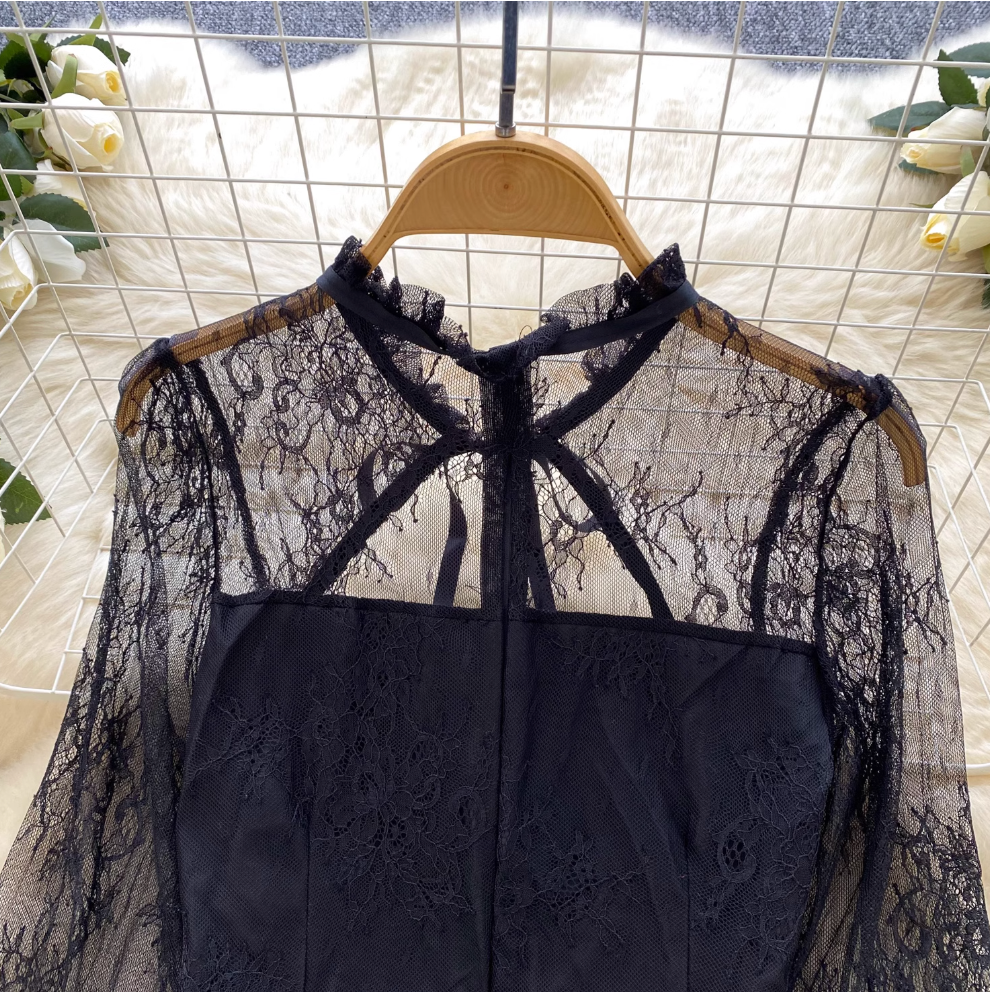 Sweetie Embroidery Patchwork Bottoming Shirt