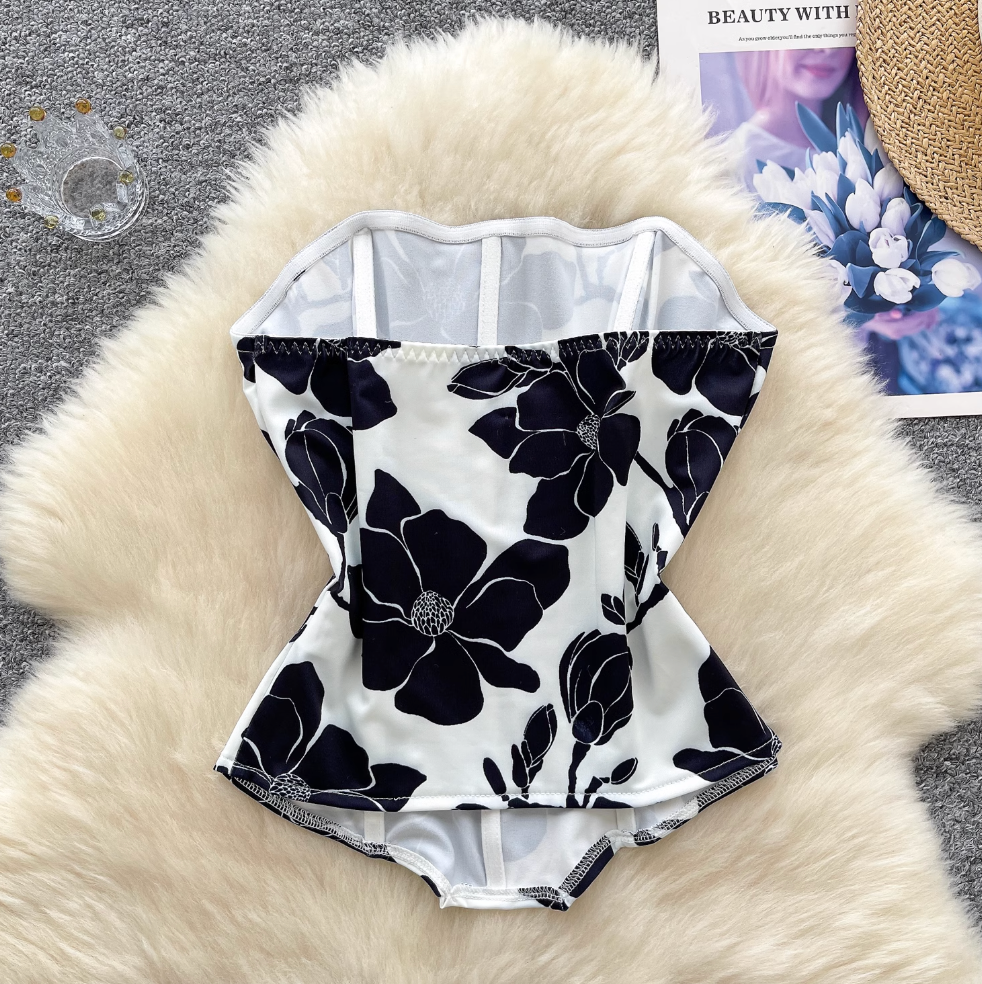 Off-shoulder Floral Printed Fishbone Top