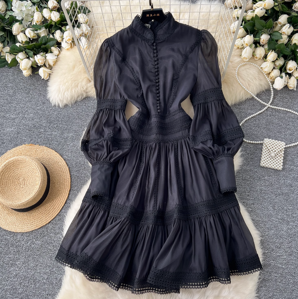Courtly Puffy Sleeve Lace Dress