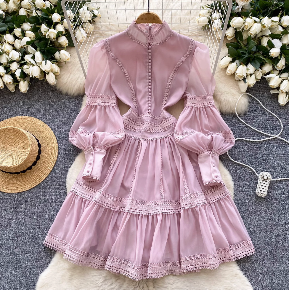 Courtly Puffy Sleeve Lace Dress