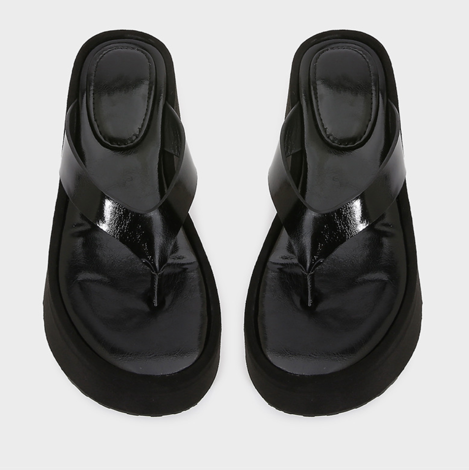 Clip Toe Spaghetti Strap Height-Enhancing Flippers