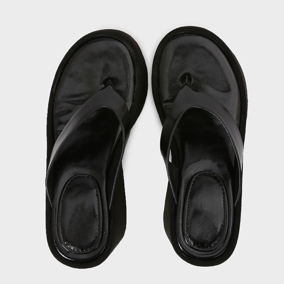 Clip Toe Spaghetti Strap Height-Enhancing Flippers
