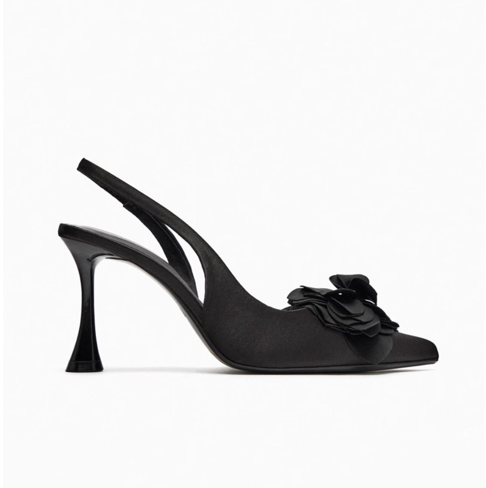 Transparent Flower Embellished Plastic Pointed-Toe Sandals