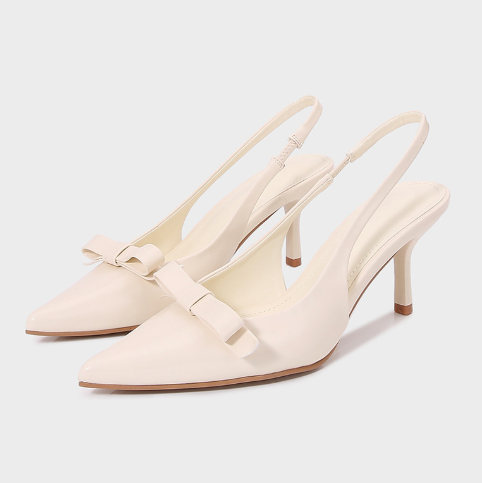 Patent Leather Bow Trimmed Pointed-toe Sandals
