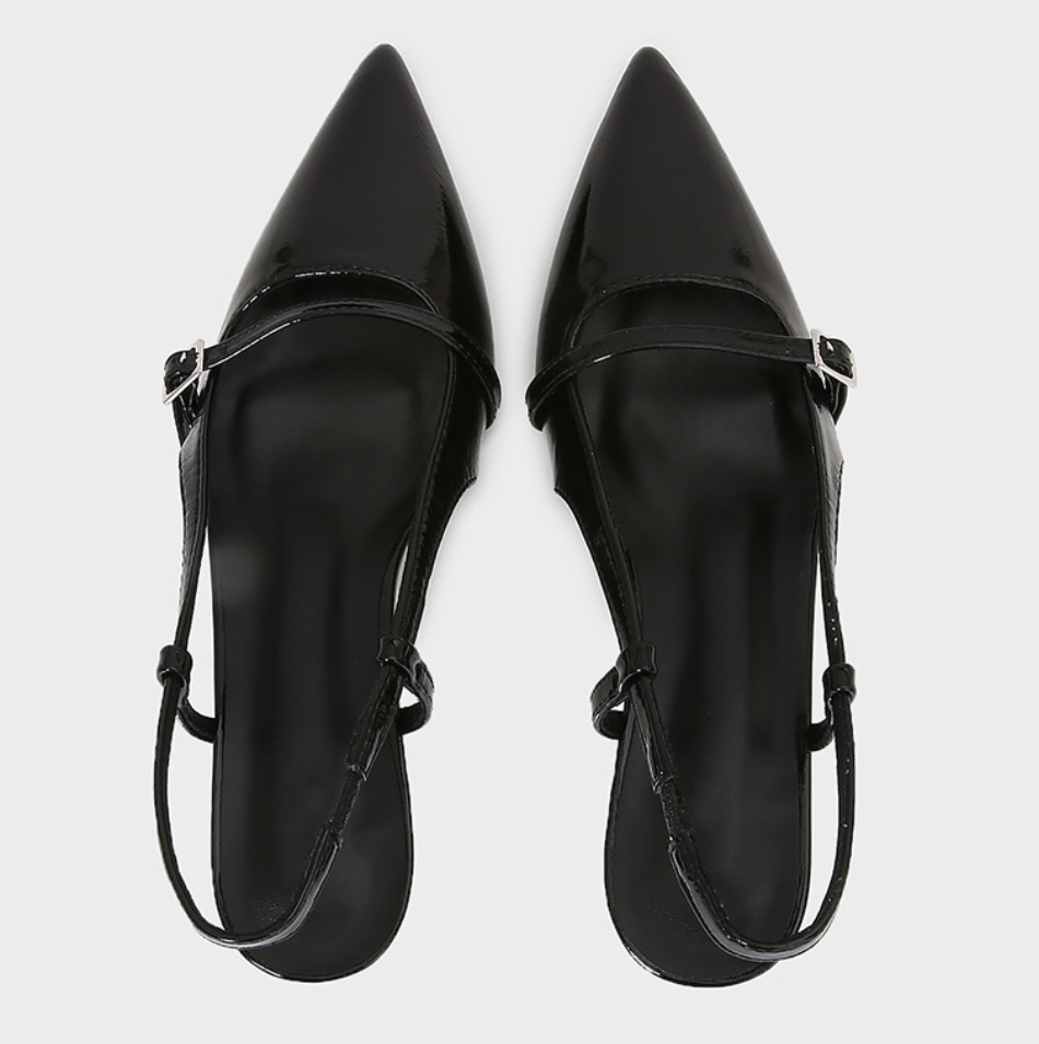 Buckle Embellished Pull Strap Shallow Sandals