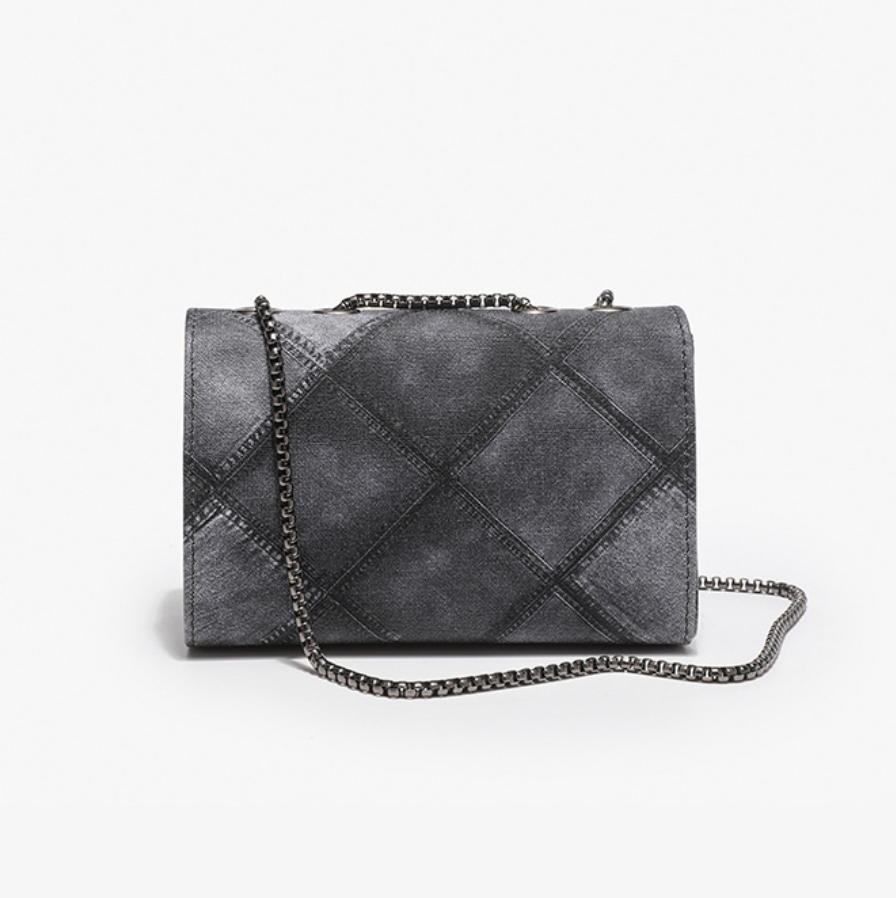 Lattice Embossed Gradient Gray Chain Bag