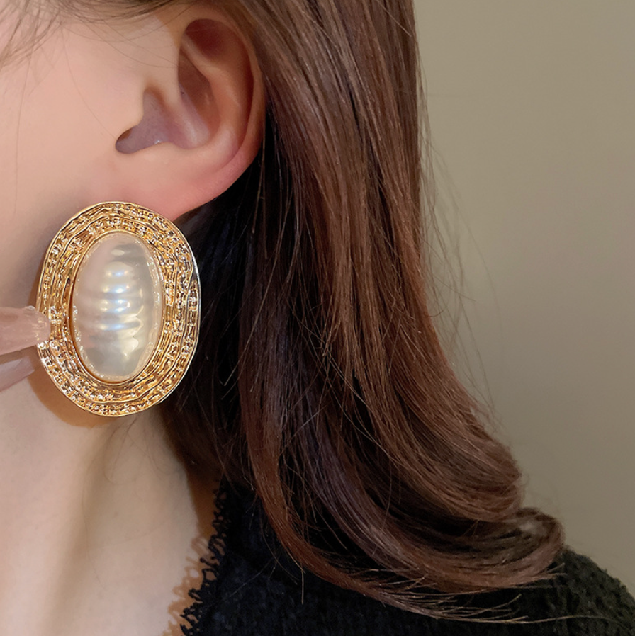 Vintage Pearl Stripe Alloy Oval Earrings