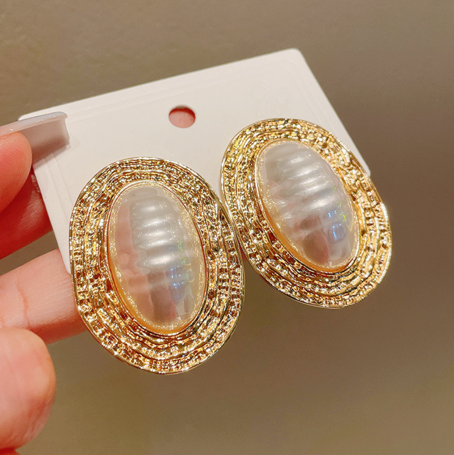 Vintage Pearl Stripe Alloy Oval Earrings
