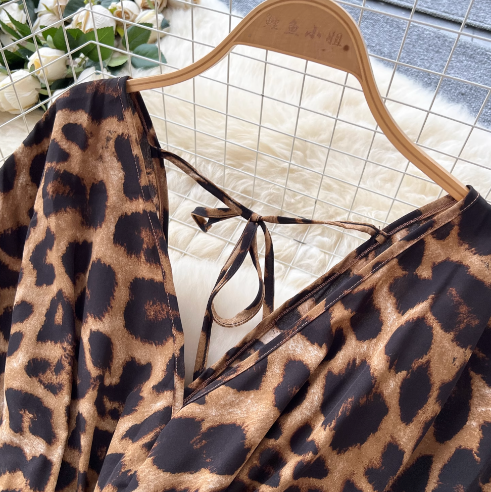 V-neck Lace Up Leopard Printed Jumpsuits