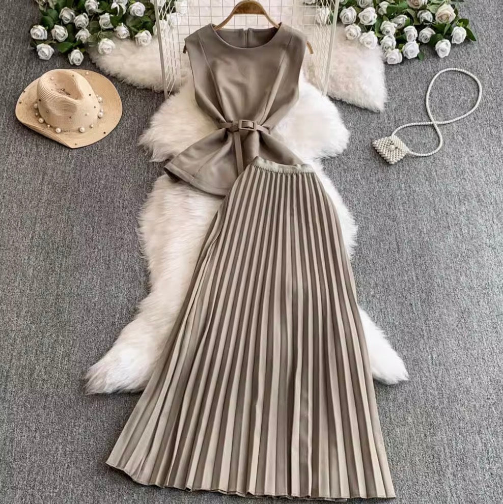 Buckled Top & Pleated Skirt 2Pcs