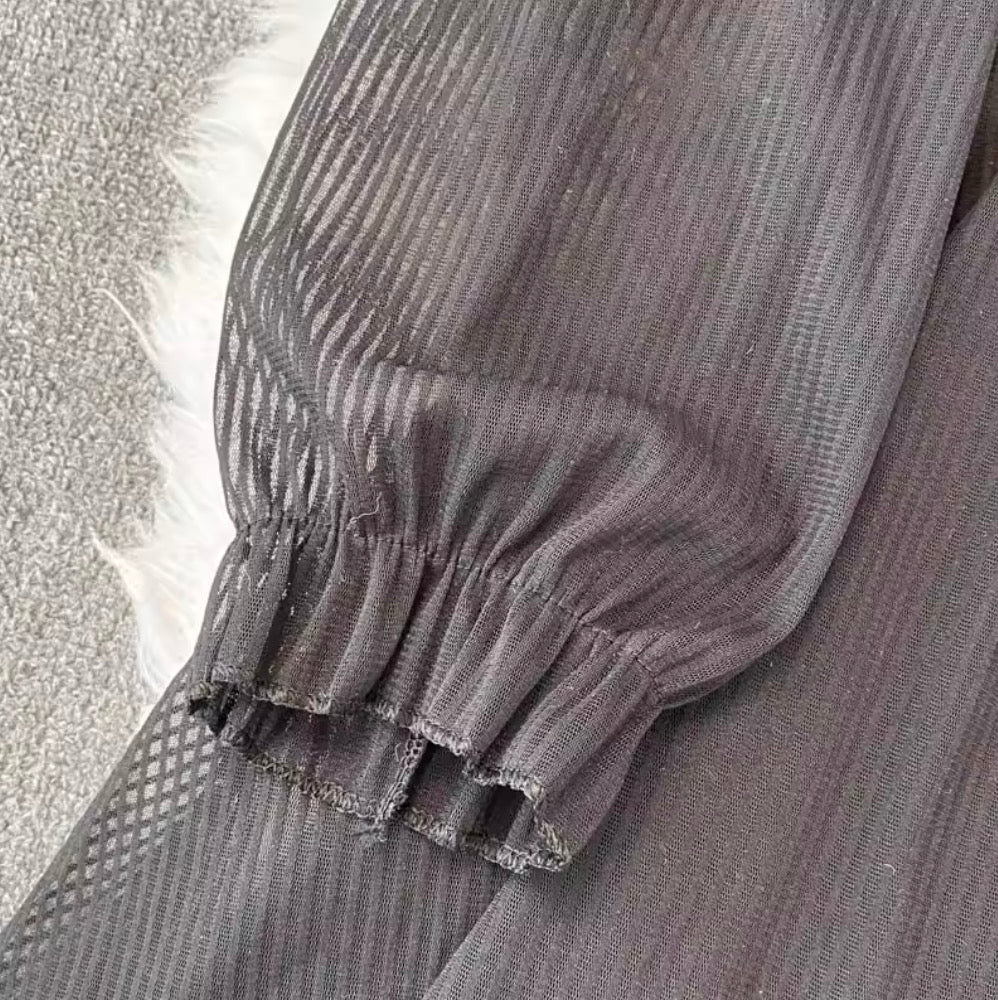 Chic V-neck Knotted Mesh Dress