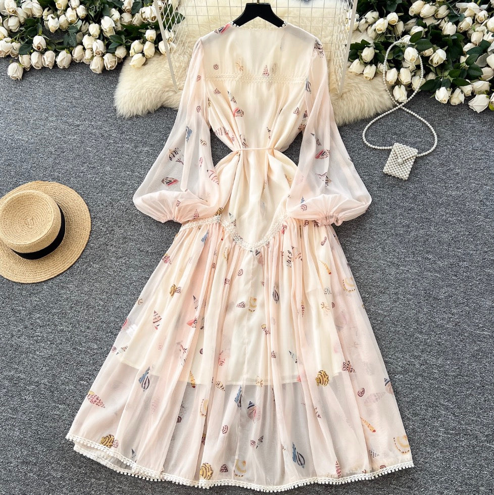 Courtly V-neck Floral Lace Dress