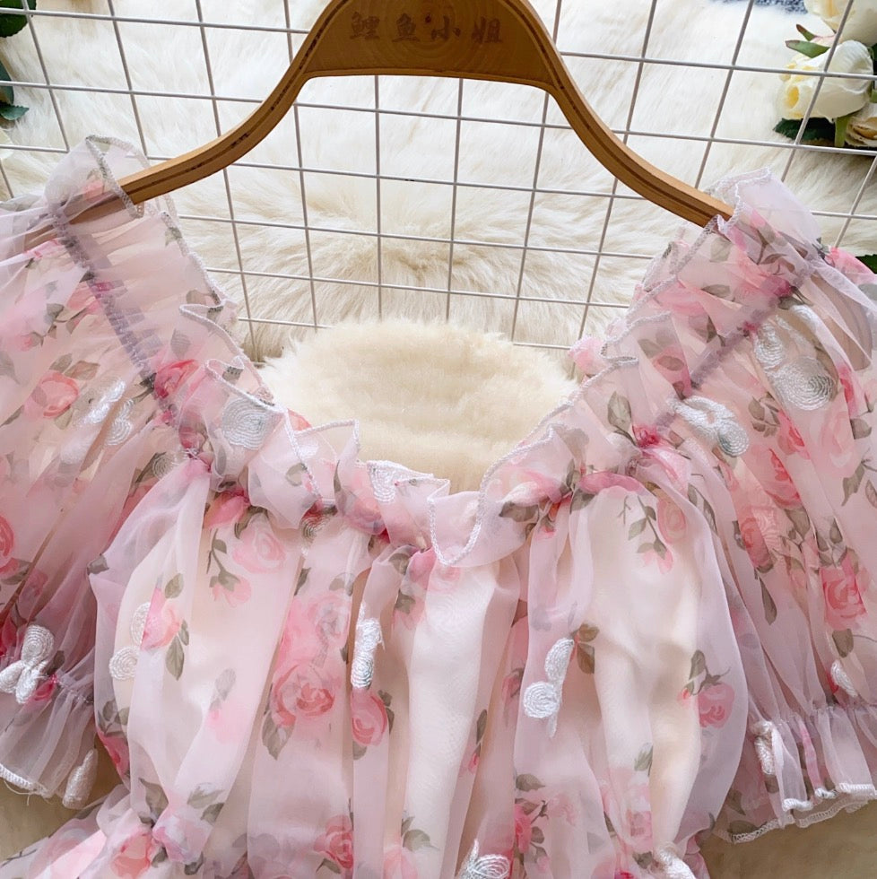 Sweetie Puffy Sleeve Embroidery Floral Shirt