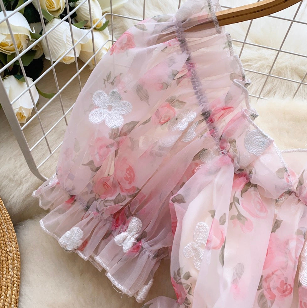 Sweetie Puffy Sleeve Embroidery Floral Shirt
